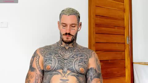 Snapshot of lucasexclusive chatting on 21, 10, 2025 lucasexclusive online show from 21, 10, 2025