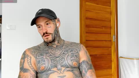 Snapshot of lucasexclusive chatting on 22, 10, 2025 lucasexclusive online show from 22, 10, 2025