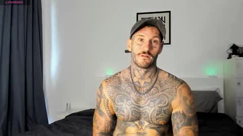 Snapshot of lucasexclusive chatting on 2, 11, 2025 lucasexclusive online show from 2, 11, 2025