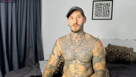 Snapshot of lucasexclusive chatting on 24, 11, 2025 lucasexclusive online show from 24, 11, 2025