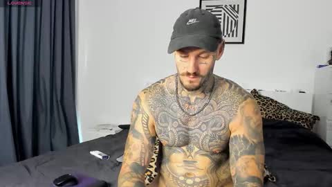 Snapshot of lucasexclusive chatting on 25, 11, 2025 lucasexclusive online show from 25, 11, 2025