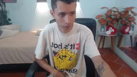 Snapshot of lucasssmith11 chatting on 5, 12, 2025 LucassSmith11 online show from 5, 12, 2025