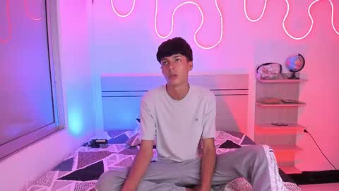 Luccas Ferreira online show from 27, 10, 2025