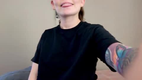 Luci y Fer online show from 12, 3, 2025