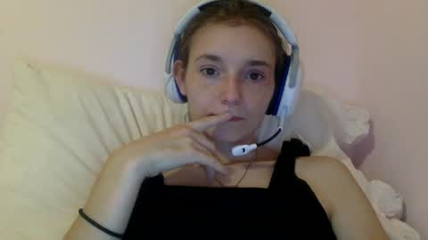 Snapshot of luci_layne chatting on 3, 8, 2026 Luci Layne online show from 3, 8, 2026