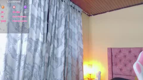 Snapshot of lucia_evans21 chatting on 7, 7, 2026 lucia_evans21 online show from 7, 7, 2026