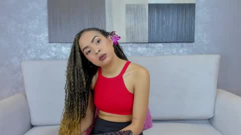 Snapshot of lucia_janne chatting on 6, 6, 2026 Lucla online show from 6, 6, 2026
