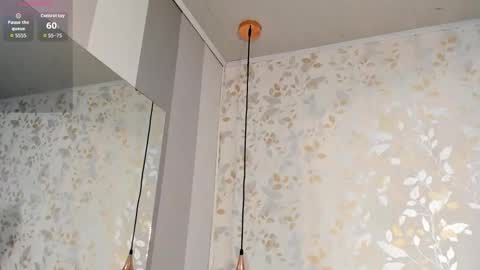 Snapshot of lucia_oregon chatting on 8, 11, 2025 L U C I A online show from 8, 11, 2025