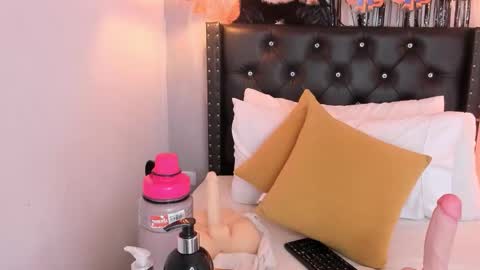 Lucia online show from 27, 10, 2025