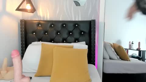 Lucia online show from 6, 11, 2025