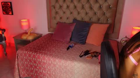 Lucia online show from 5, 12, 2025