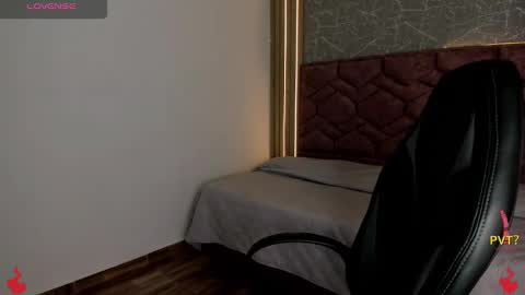 Snapshot of lucia_star_ chatting on 8, 1, 2025 lucia star online show from 8, 1, 2025