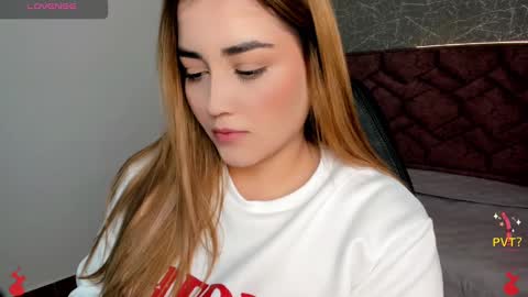 Snapshot of lucia_star_ chatting on 11, 1, 2025 lucia star online show from 11, 1, 2025