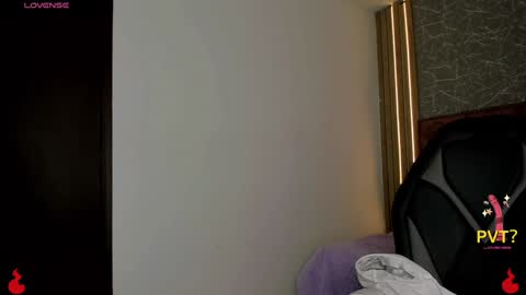 Snapshot of lucia_star_ chatting on 4, 2, 2025 lucia star online show from 4, 2, 2025