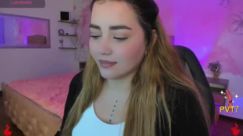 Snapshot of lucia_star_ chatting on 13, 2, 2025 lucia star online show from 13, 2, 2025