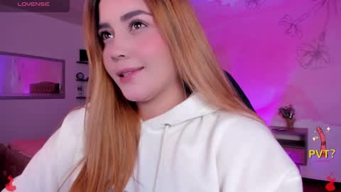 Snapshot of lucia_star_ chatting on 22, 2, 2025 lucia star online show from 22, 2, 2025