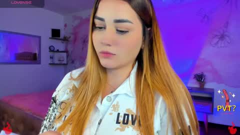 Snapshot of lucia_star_ chatting on 5, 3, 2025 lucia star online show from 5, 3, 2025