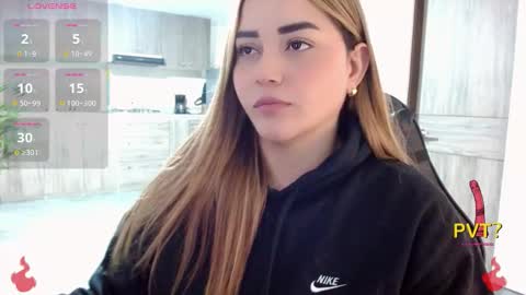 Snapshot of lucia_star_ chatting on 5, 12, 2025 lucia star online show from 5, 12, 2025