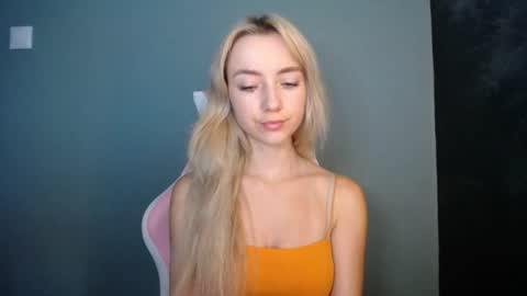 Snapshot of luciacam20 chatting on 12, 6, 2026 Lucy online show from 12, 6, 2026