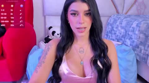 Snapshot of luciajhonnes chatting on 28, 9, 2025 LuciaJhonnes online show from 28, 9, 2025