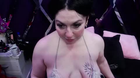 Snapshot of luciana_ass chatting on 15, 10, 2025 Luci online show from 15, 10, 2025