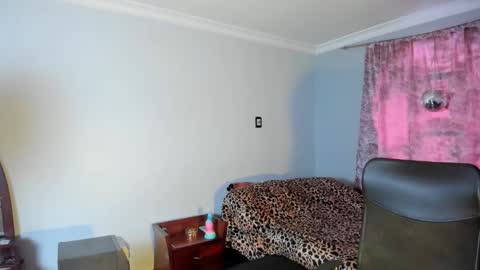 Snapshot of luciana_evaans chatting on 13, 11, 2025 Luciana Evans online show from 13, 11, 2025