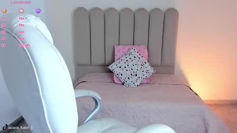 Snapshot of luciana_fuster18 chatting on 3, 12, 2025 Luciana online show from 3, 12, 2025