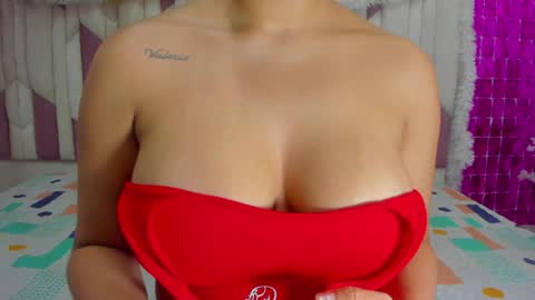 Snapshot of luciana_jam_ chatting on 29, 12, 2024 instagram luciana417 online show from 29, 12, 2024