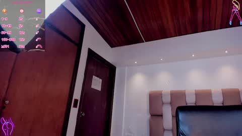 Snapshot of luciana_jons chatting on 24, 11, 2025 luciana jons online show from 24, 11, 2025