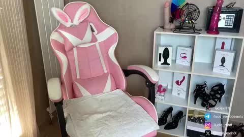 Lucie hot follow me on  online show from 29, 9, 2025