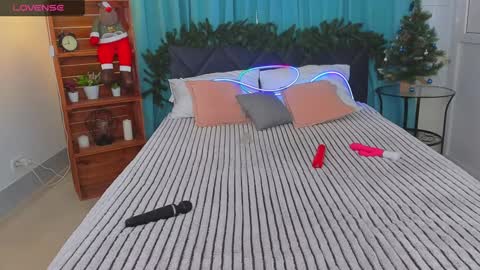 Snapshot of luciehells chatting on 13, 12, 2024 Lucie online show from 13, 12, 2024