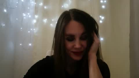 Snapshot of luciemack chatting on 26, 11, 2025 LucieMack online show from 26, 11, 2025