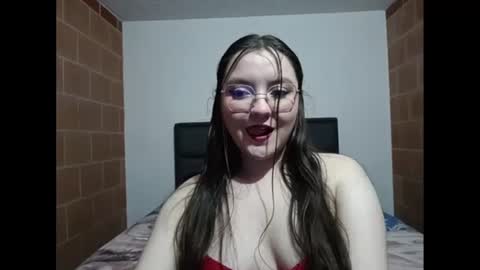 Snapshot of lucifer_y_eva chatting on 4, 10, 2025 Lucifer y Eva online show from 4, 10, 2025