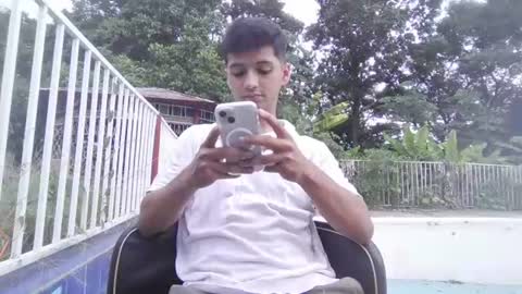 Snapshot of lucifferr_ chatting on 17, 7, 2026 leonel online show from 17, 7, 2026