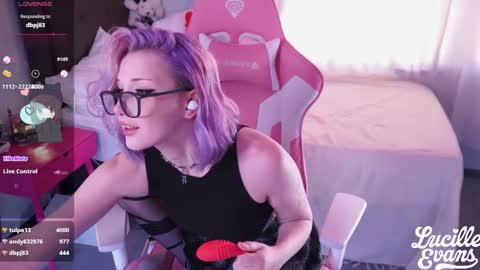 Lucy UwU online show from 26, 11, 2025