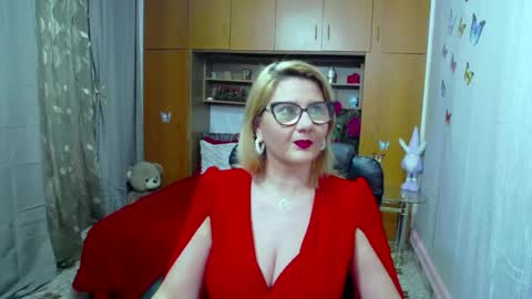 Lucille Fenly online show from 25, 1, 2025