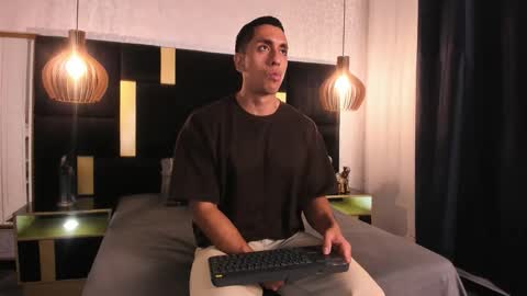 Snapshot of lucio__fox chatting on 2, 5, 2026 Lucio online show from 2, 5, 2026