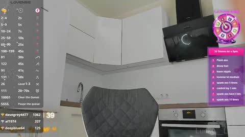 lucky__lady_ online show from 8, 2, 2025