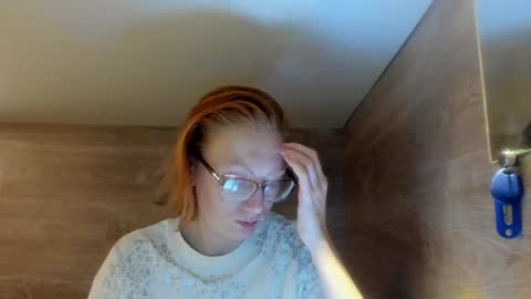 lucky_licky20 online show from 5, 2, 2025