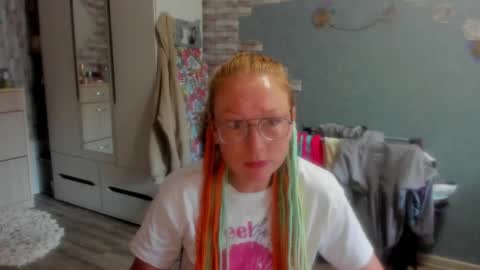 lucky_licky20 online show from 17, 10, 2025