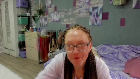 lucky_licky20 online show from 19, 5, 2026