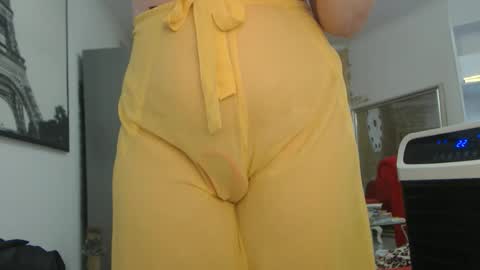 Snapshot of luckyanabella chatting on 20, 12, 2025 Ana online show from 20, 12, 2025