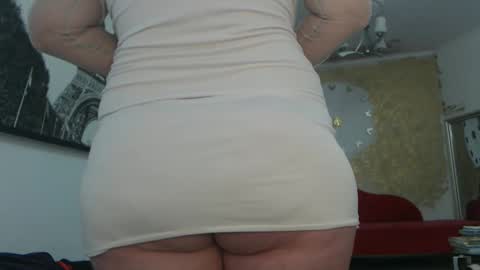 Snapshot of luckyanabella chatting on 22, 12, 2025 Ana online show from 22, 12, 2025