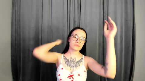 Snapshot of luckybunjenny chatting on 20, 11, 2025 Leya online show from 20, 11, 2025