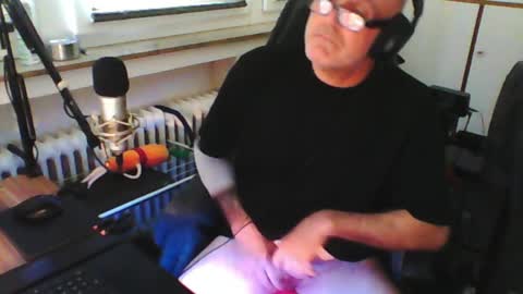 Snapshot of luckyfreak1 chatting on 24, 5, 2026 call me Stefan online show from 24, 5, 2026