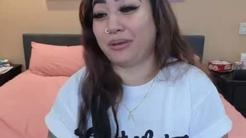 Snapshot of luckylee1992 chatting on 25, 11, 2025 luckylee1992 online show from 25, 11, 2025