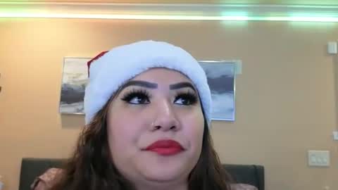 Snapshot of luckylee1992 chatting on 18, 12, 2025 luckylee1992 online show from 18, 12, 2025