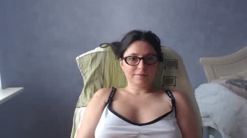 Snapshot of luckylinda23 chatting on 6, 7, 2026 luckylinda23 online show from 6, 7, 2026