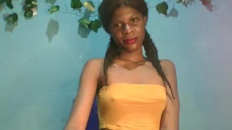 Snapshot of luckymadequeen chatting on 9, 11, 2025 Gloria online show from 9, 11, 2025