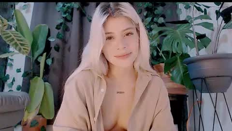 Snapshot of luckysapphire777 chatting on 18, 10, 2025 luckysapphire777 online show from 18, 10, 2025